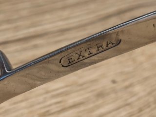 Antigua maquinilla de barbero manual EL FÉNIX