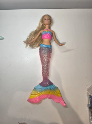 Barbie Sirena Arcoíris Dreamtophia