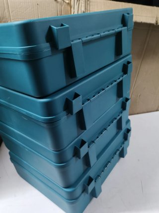 4 maletines makita para taladro a bateria.