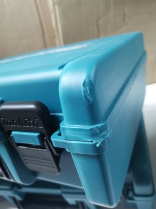4 maletines makita para taladro a bateria.