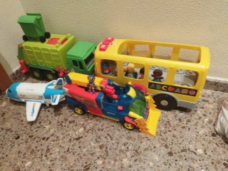 Conjunto de vehículos de juguete