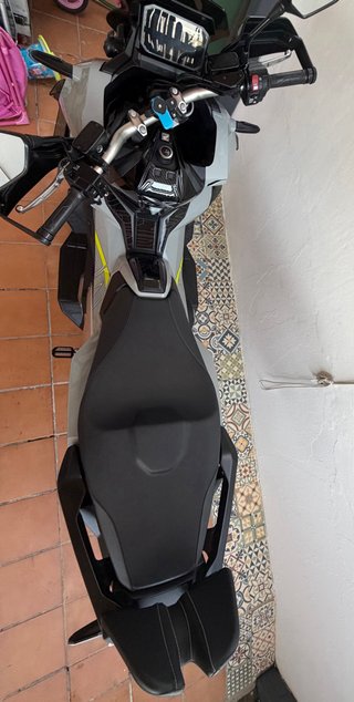 Honda X-ADV 750 Gris/Amarillo