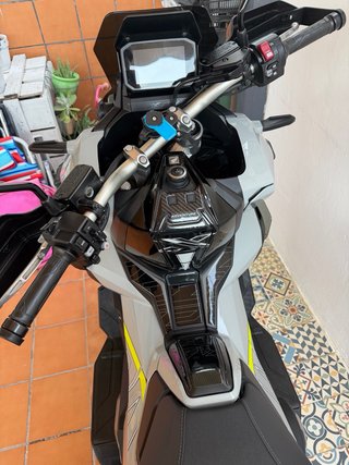 Honda X-ADV 750 Gris/Amarillo