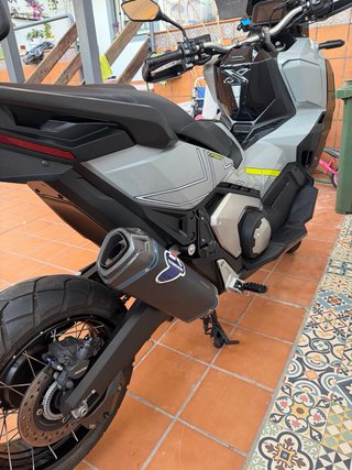 Honda X-ADV 750 Gris/Amarillo