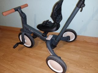 Bicicleta esmart Giro con casco