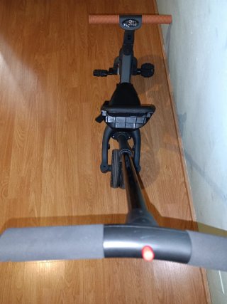 Bicicleta esmart Giro con casco