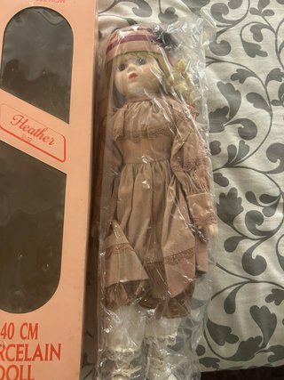 Bambola di porcellana vintage