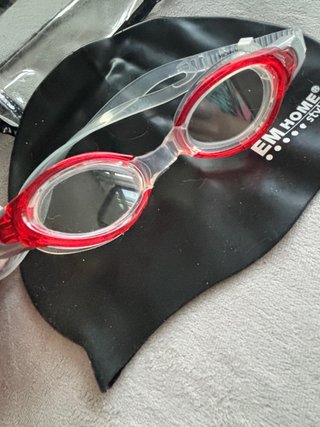 Gafas de natación y gorro