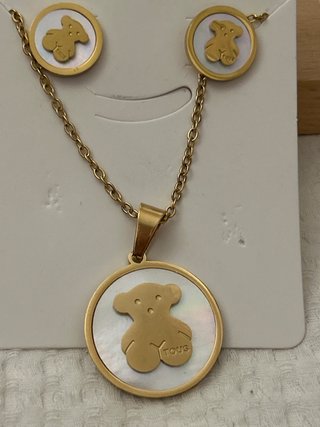 Colgante Oso Dorado con Pendientes
