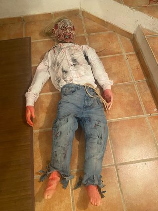 Disfraz casero Halloween Monstruo Pegado Cuerpo