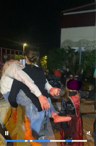 Disfraz casero Halloween Monstruo Pegado Cuerpo