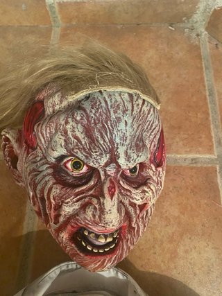 Disfraz casero Halloween Monstruo Pegado Cuerpo