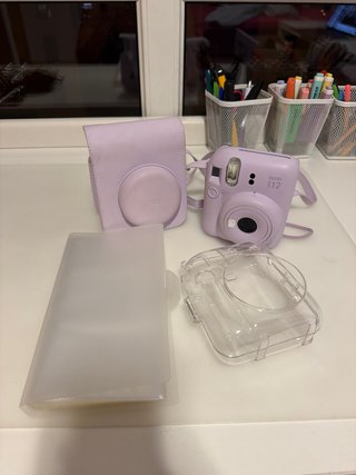 Cámara Instax Mini 12 + Accesorios