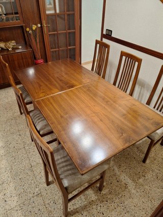 Mesa comedor extensible y 6 sillas