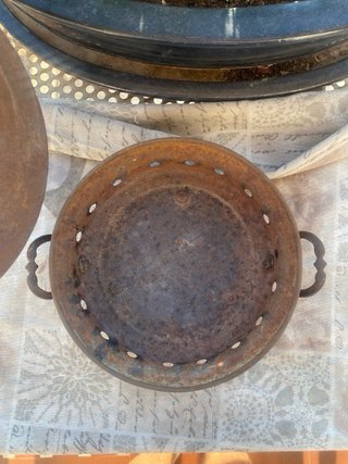 Antico scaldino da letto in ferro