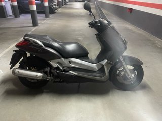 Yamaha XMAX 250 Maxi Scooter