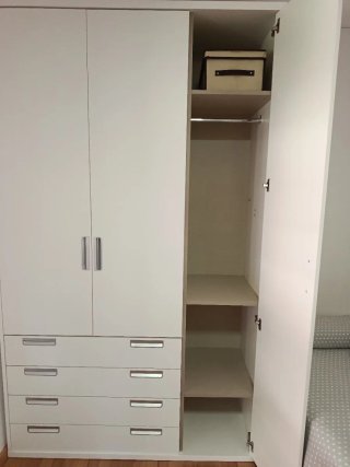 Armario de 3 puertas y cajones