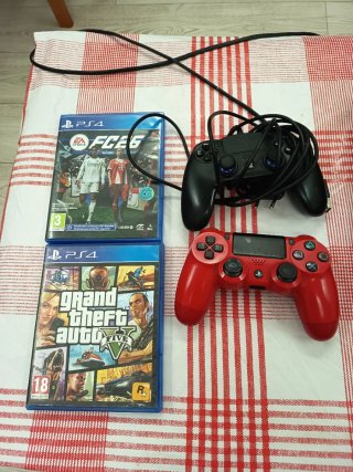PS4 500GB Negra + 2 MANDOS + 2 JUEGOS