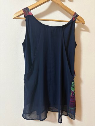 Camiseta Desigual Talla L - Nueva con etiquetas