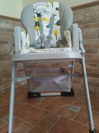 Trona Kinderkraft casi nueva