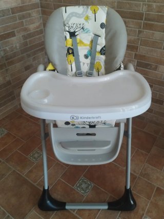 Trona Kinderkraft casi nueva