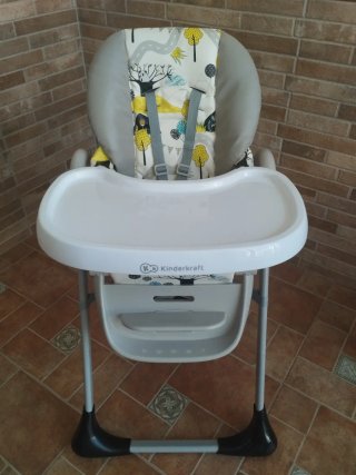 Trona Kinderkraft casi nueva