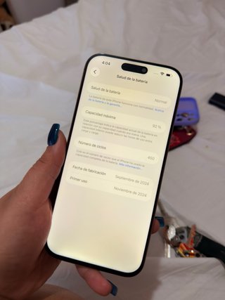iPhone 16 Pro Max dorado