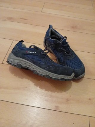 Zapatillas Cofra mujer punta de acero