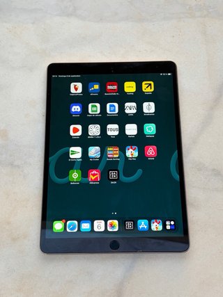 iPad Pro 10,5” 64 GB + funda Apple