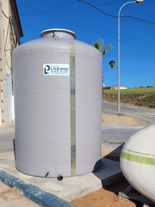 Depósito agua Poliéster Lozano