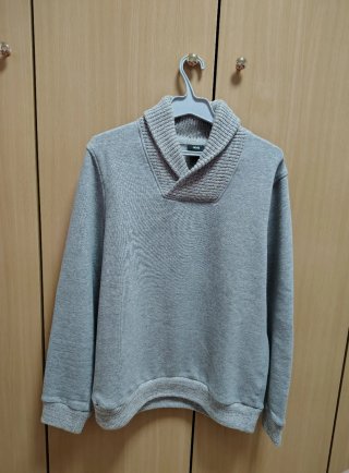 Sudadera polar H&M gris con cuello y puños punto
