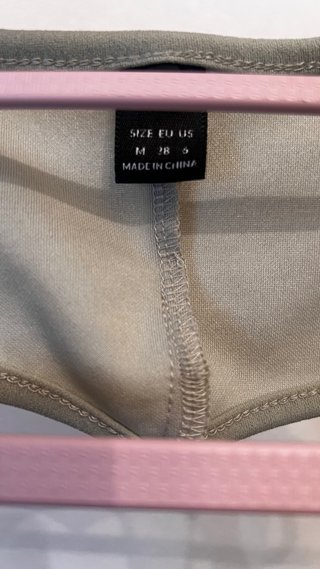Vestido verde con escote