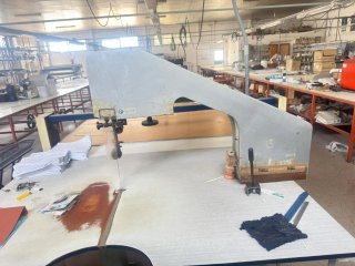 Máquina de bordar industrial