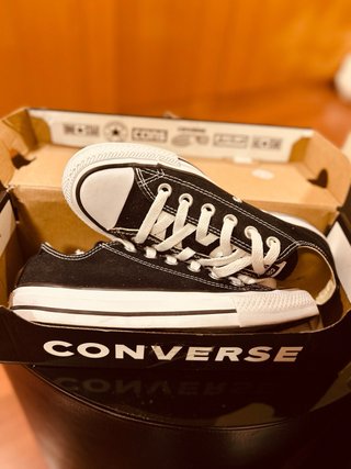 Converse Negras talla 37 nuevas con caja