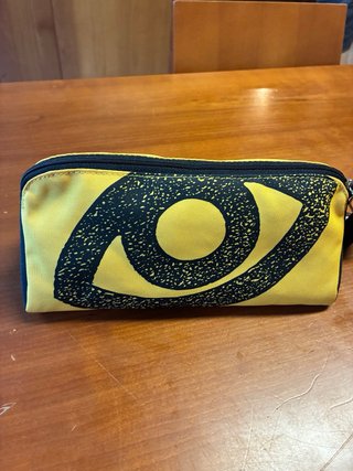 Astuccio Invicta giallo con logo