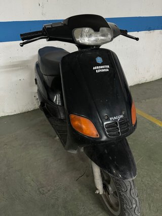 Moto piaggio zip