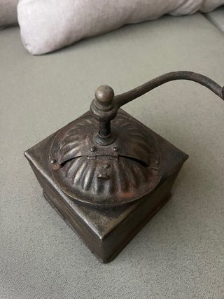 Molinillo de café antiguo