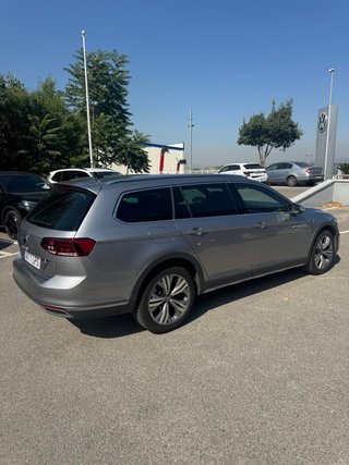 Volkswagen Passat Alltrack 2021 por 316€/mes