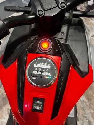 Moto Eléctrica Infantil Roja y Negra