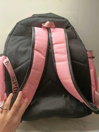 Mochila escolar rosa y negra de Lilo & Stich