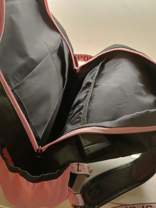 Mochila escolar rosa y negra de Lilo & Stich