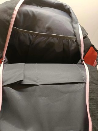 Mochila escolar rosa y negra de Lilo & Stich