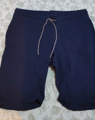 Bermuda azul hombre