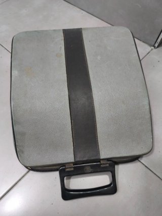 Máquina de escribir Olivetti Lettera 32