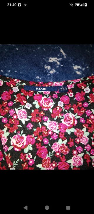 Blusa floral rosa y roja