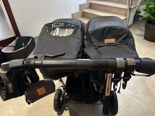 Carrito Gemelar Mountain Buggy Negro