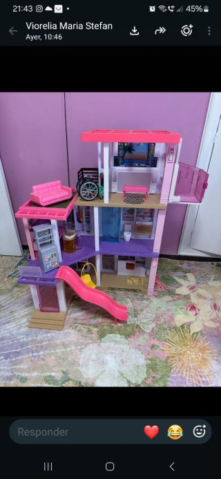 Casa de muñecas Barbie con accesorios
