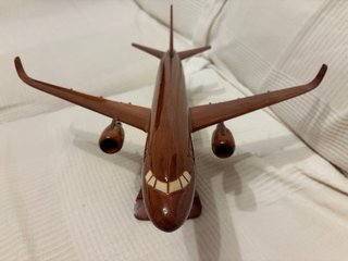 Maqueta Avión Airbus A320 Madera 1/100