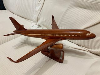 Maqueta Avión Airbus A320 Madera 1/100