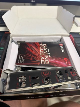 Placa Base MSI ITX AMD Ryzen 7 2700X para REPARAR